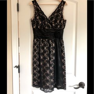 JS Boutique Black & Tan Lace Dress